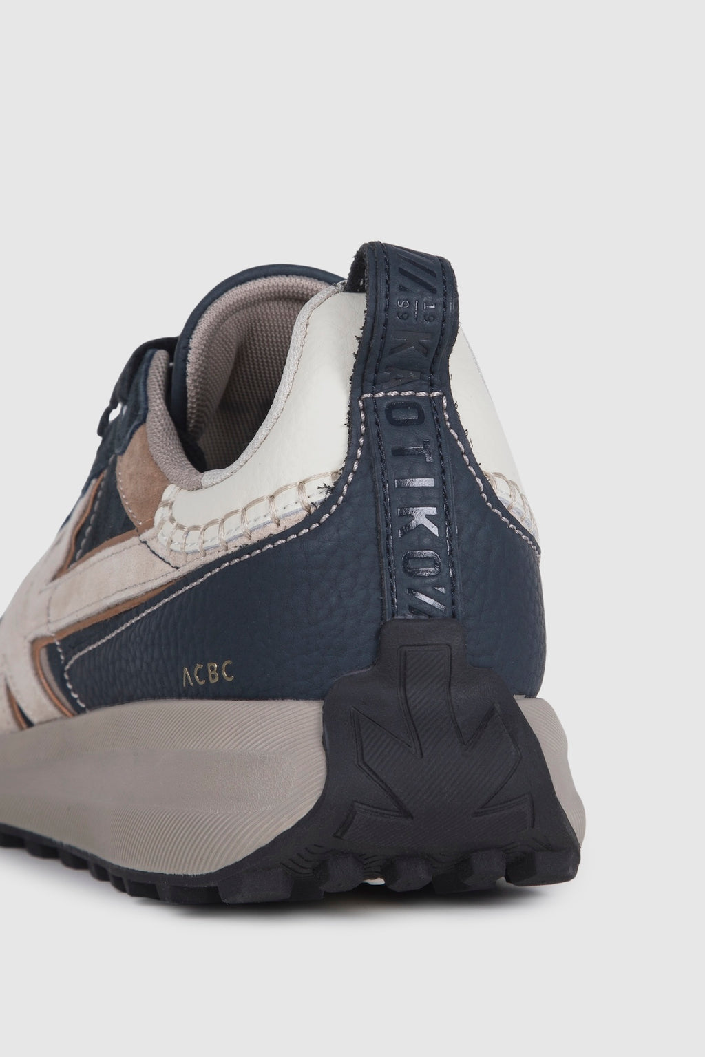 Vancouver Artisan Trainers - Anthracite