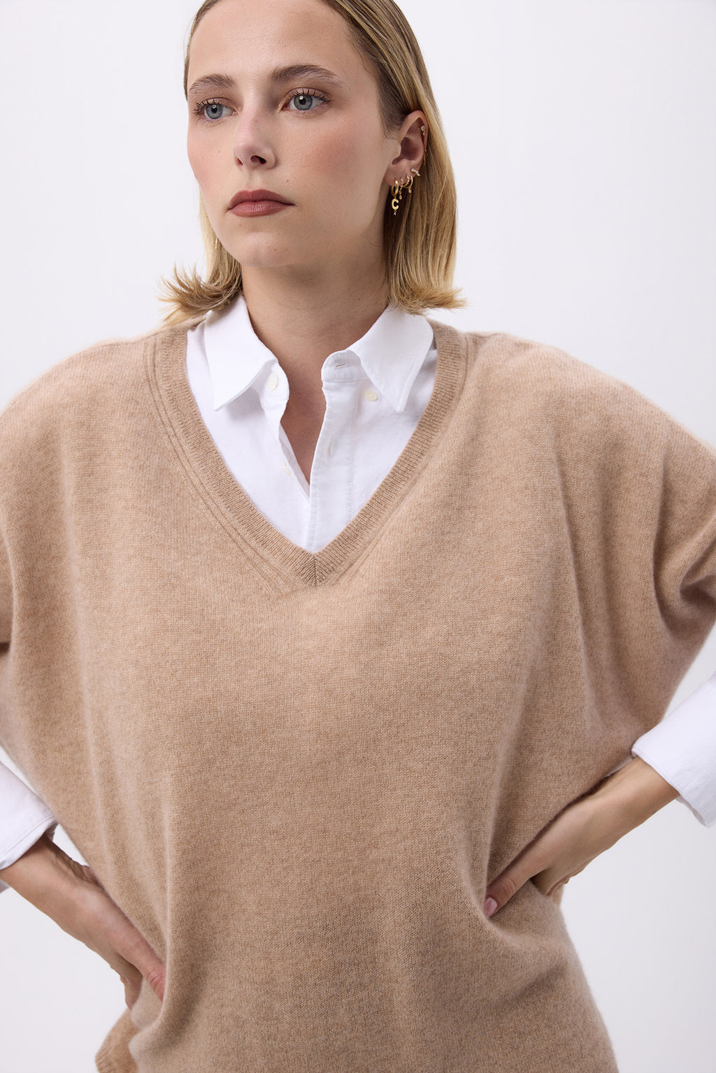 Oversized trui met V-hals zonder mouwen F Vanina - Crèmebeige - Dames