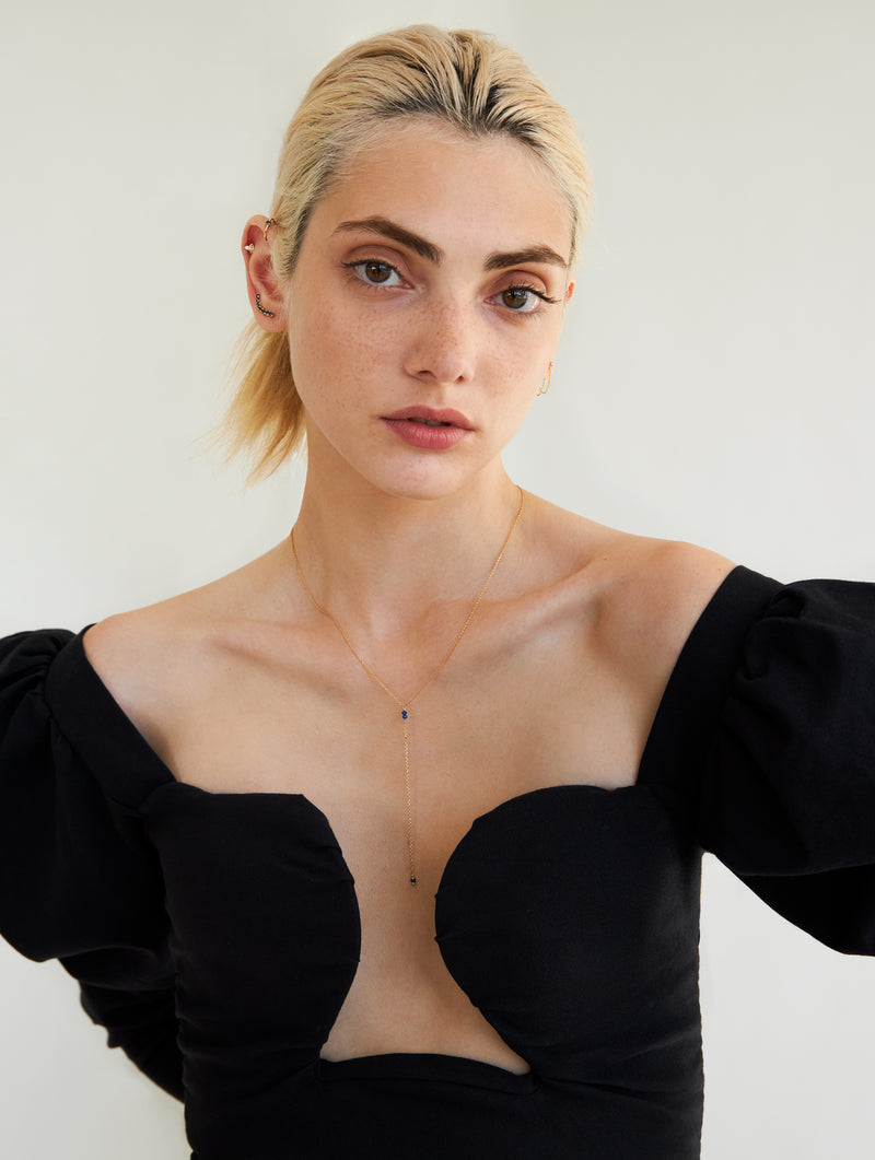 Collier Cravate Longue Venus Spinelle Noire