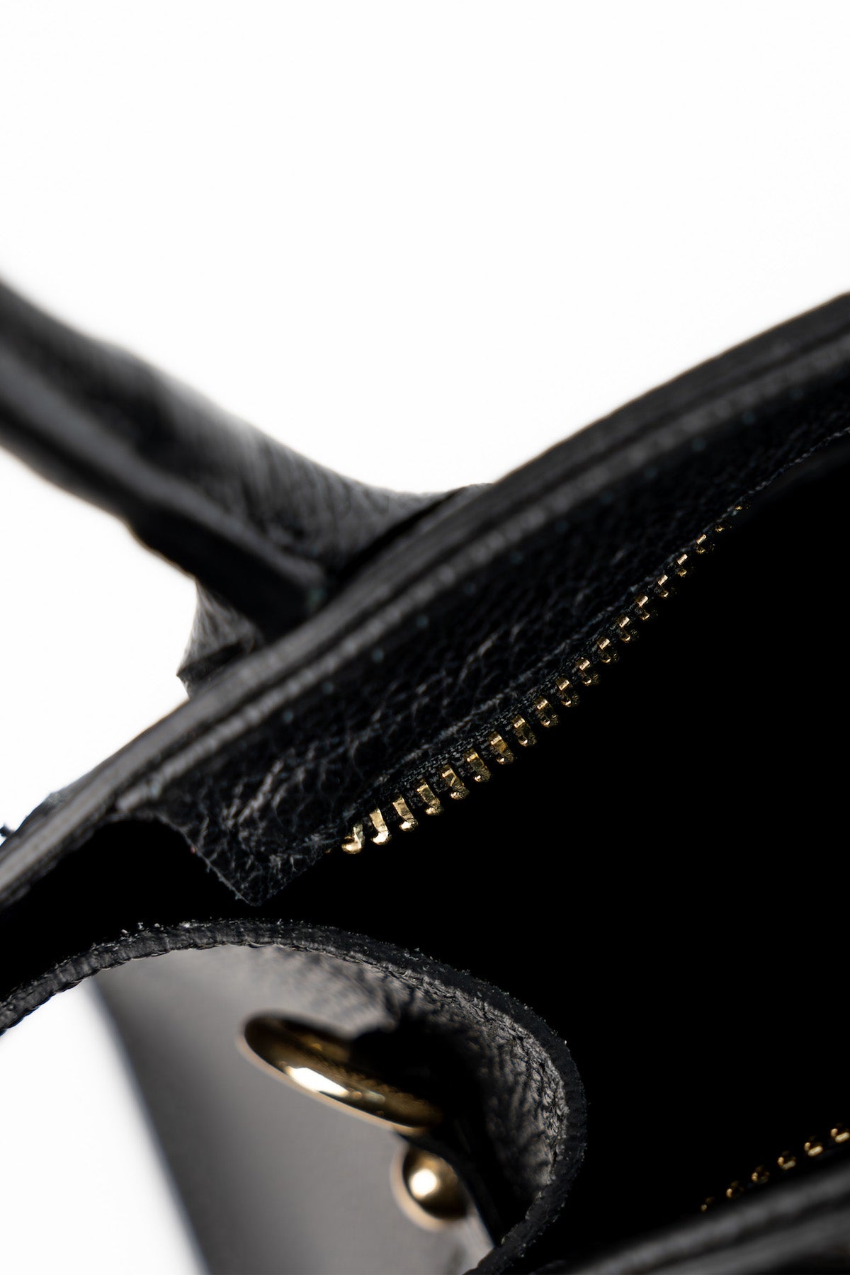 Luzd Shoulder Bag - Black