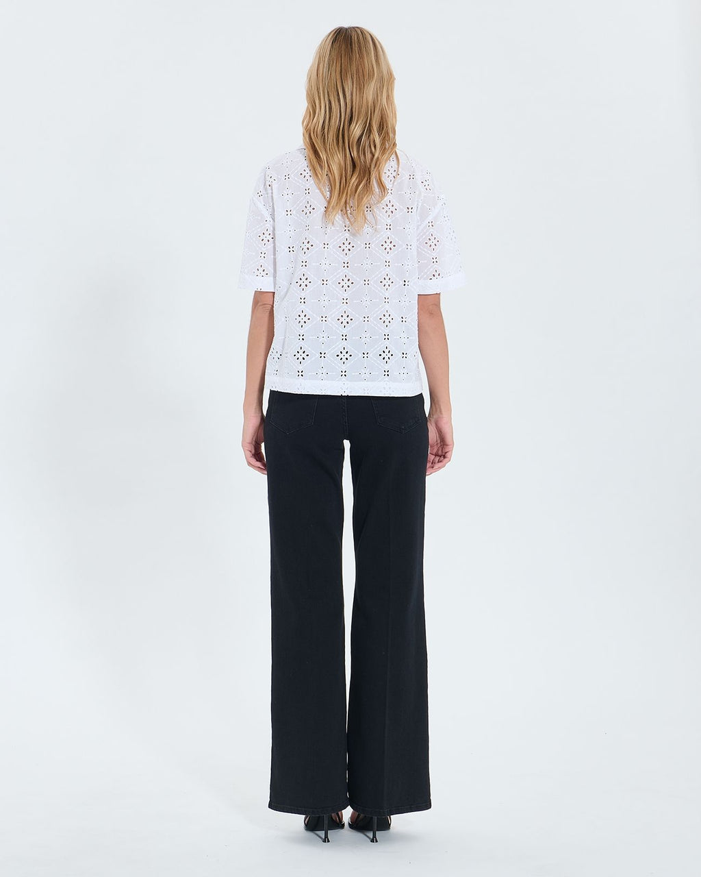 Top ample en broderie anglaise écrue_3