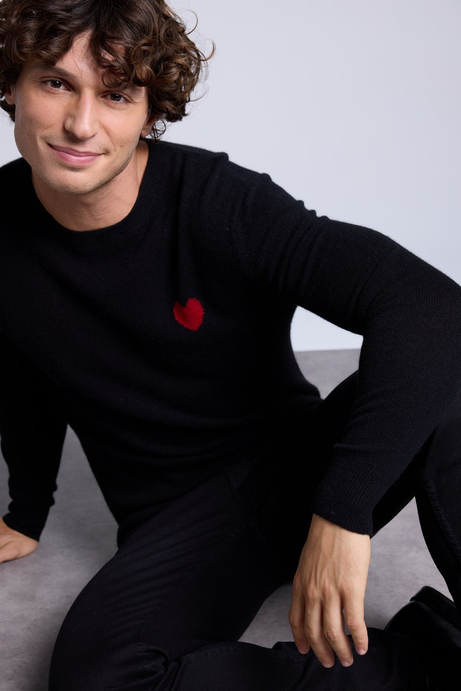Pull Col Rond Cœur Victor - Noir Et Rouge - Homme
