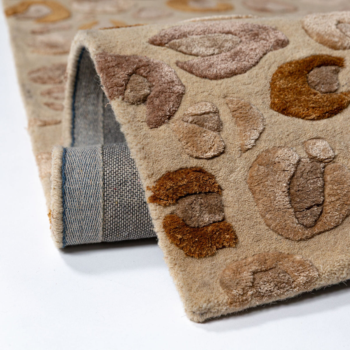 Leopard Frame Wool Rug