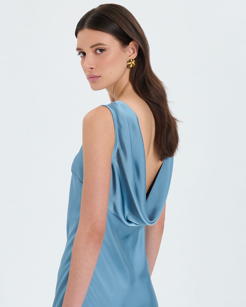 Robe satinée à dos bénitier bleu hortensia_1