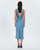 Robe satinée à dos bénitier bleu hortensia_3