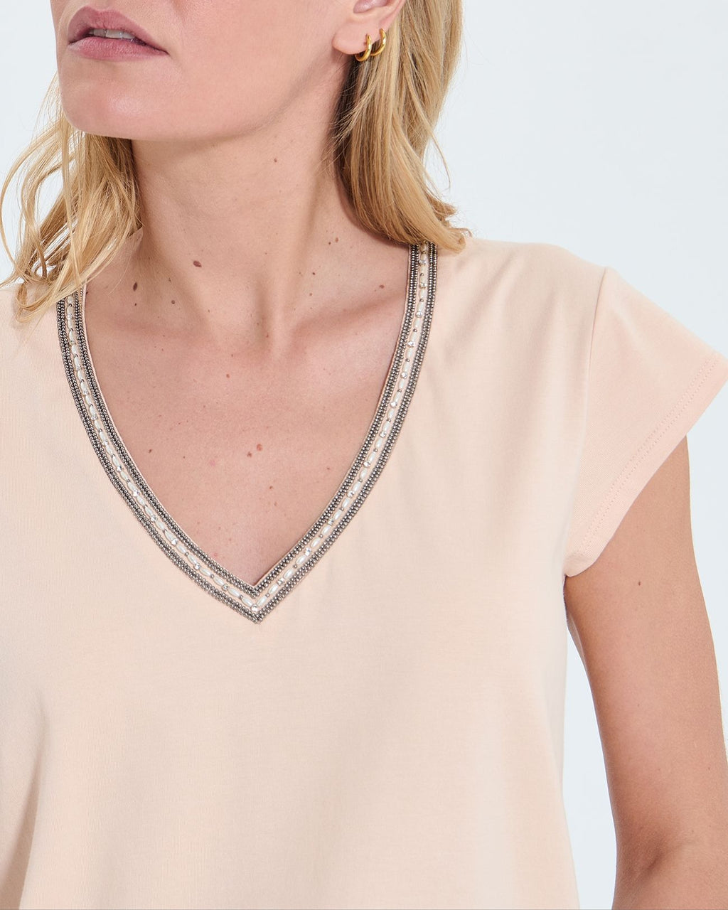 Tee-shirt col V nude_2