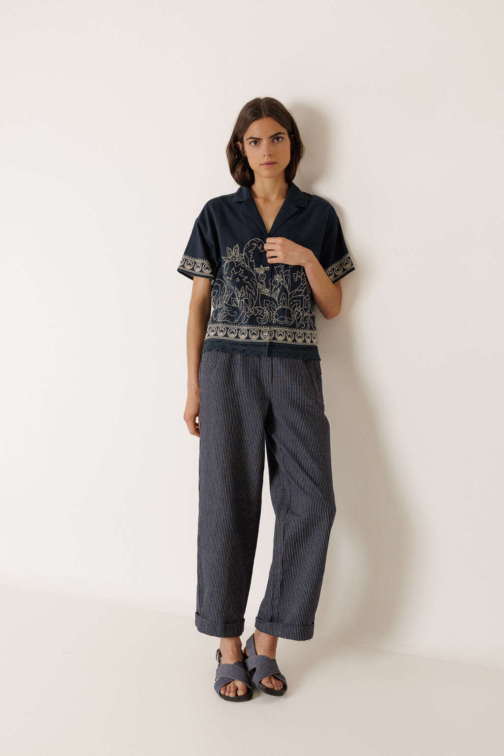 Chemise À Broderie Contrastée - Bleu Marine