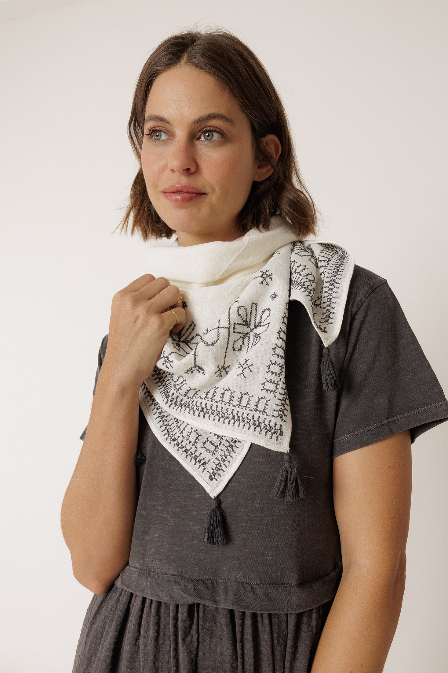 Écharpe À Broderie Ethnique - Écru