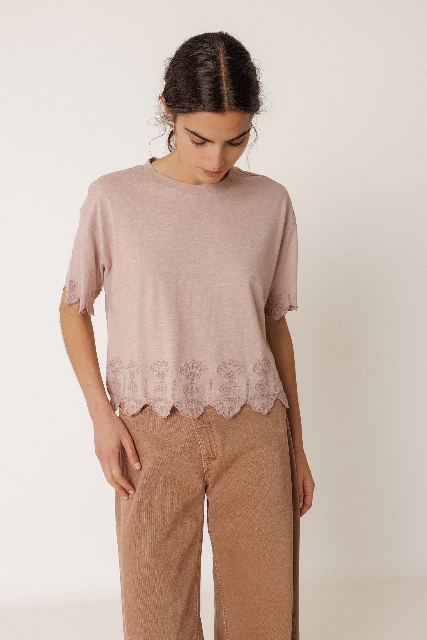 T-Shirt Brodé Coupe Carrée - Rosée