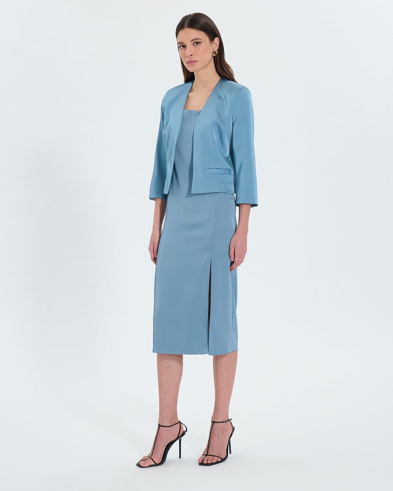 Veste courte satinée bleue_2