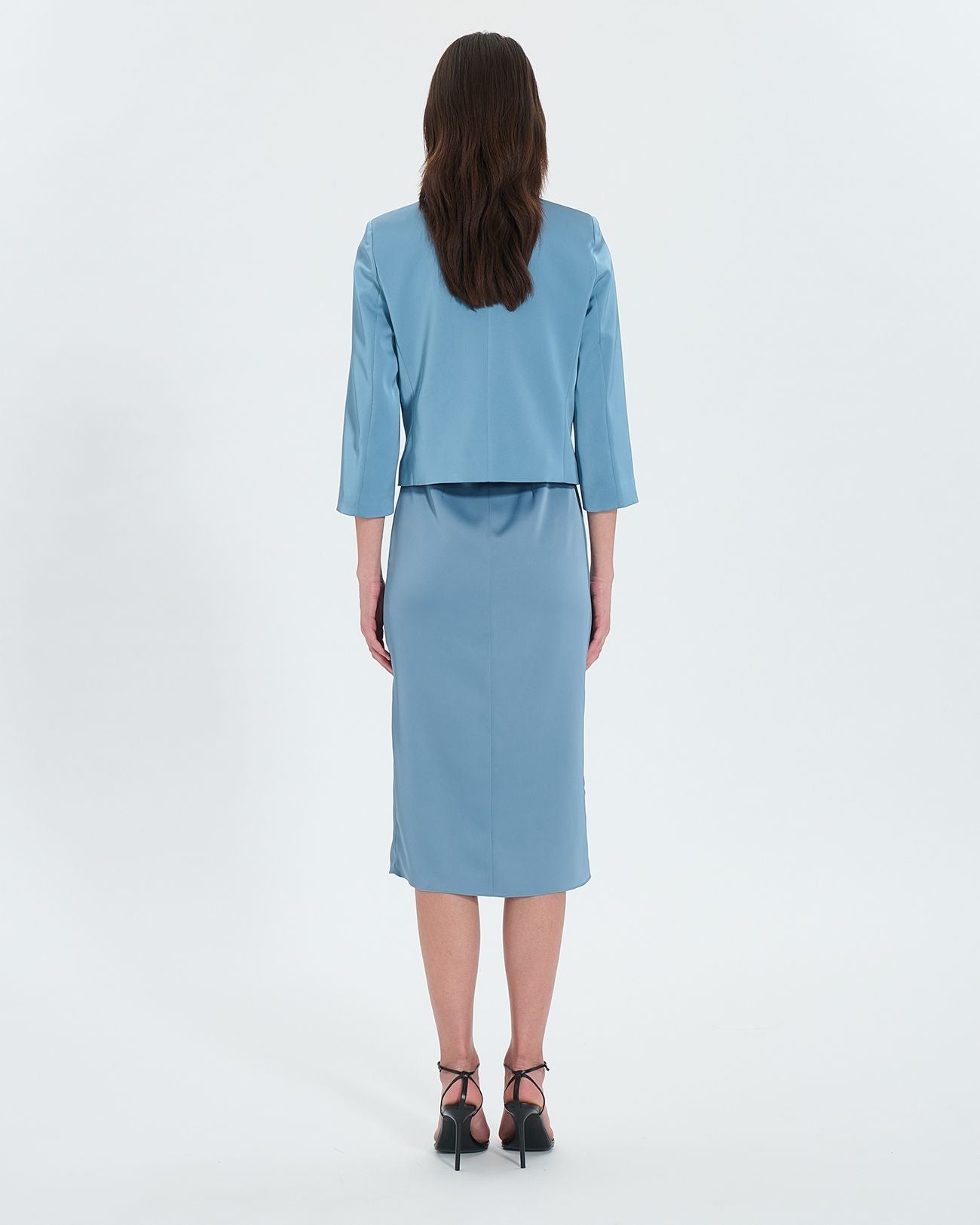 Veste courte satinée bleue_3