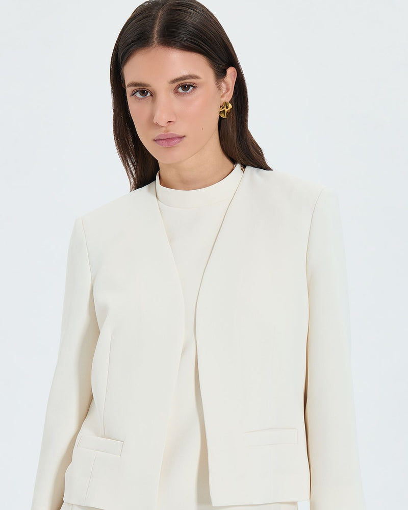 Veste courte en crêpe écrue_1