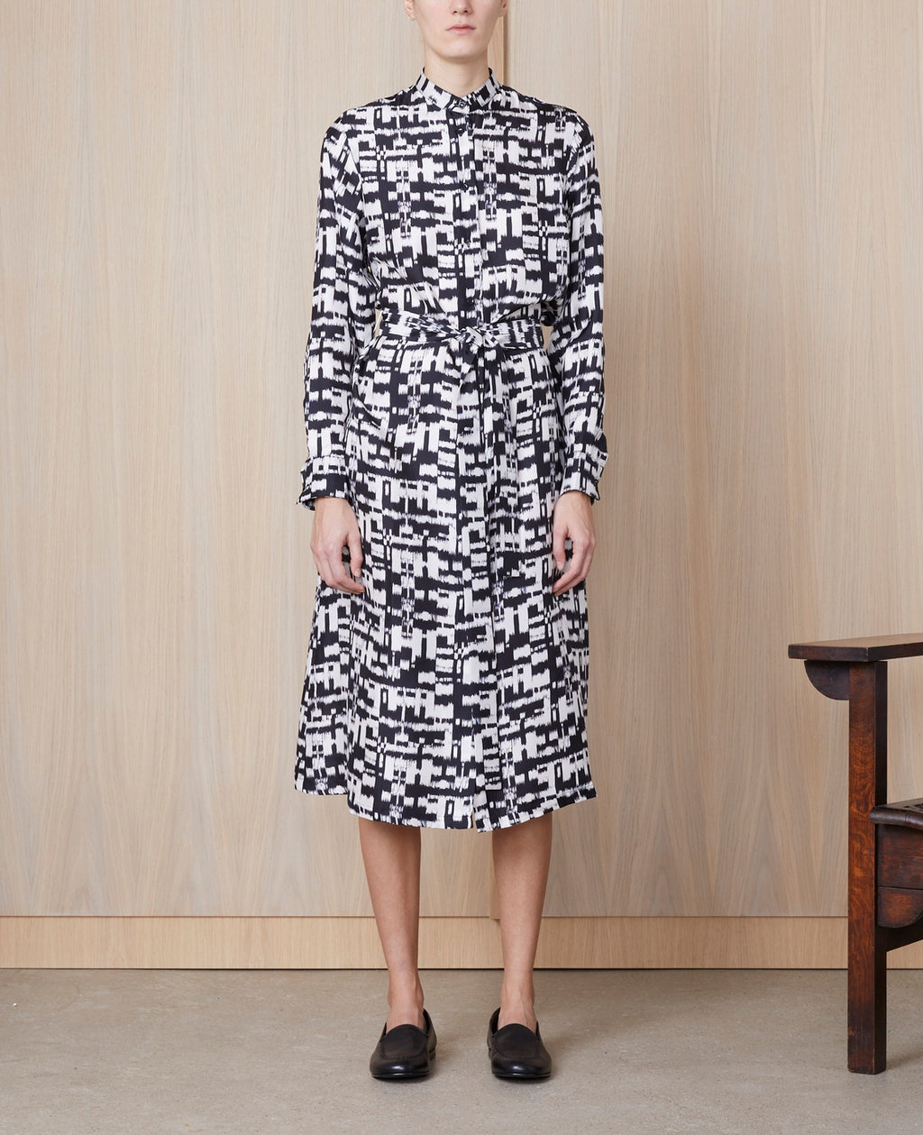 Robe + Bonnie Drs Itl Twill Silk - Black/White