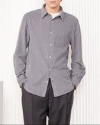 Officine Générale – Chemise - Gris Fer - Homme, mannequin homme portant une chemise grise en velours côtelé, vue de face
