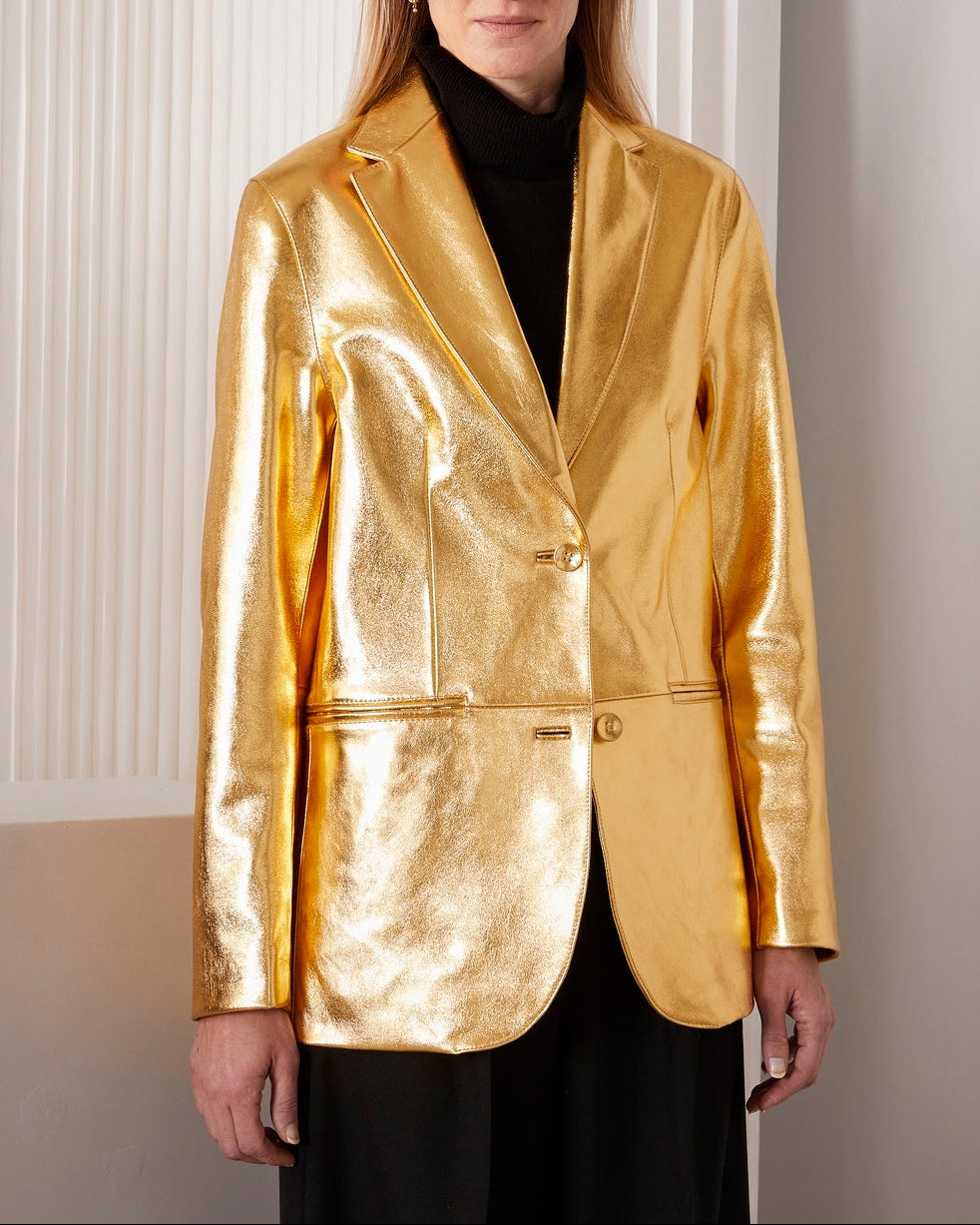 Officine Générale – Veste Gio - Doré - Femme, mannequin femme portant un blazer doré brillant, vue de face