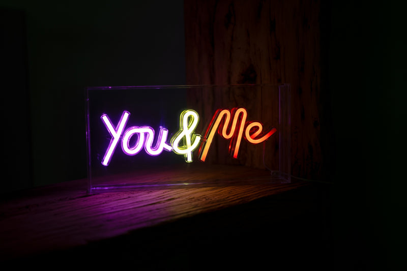 Letrero De Neón Con Marco De Plexiglás - Decoración You&Me