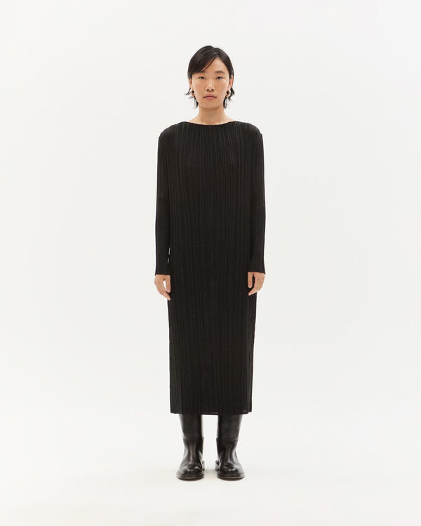 Vestido plisado negro Myrtle sostenible -1