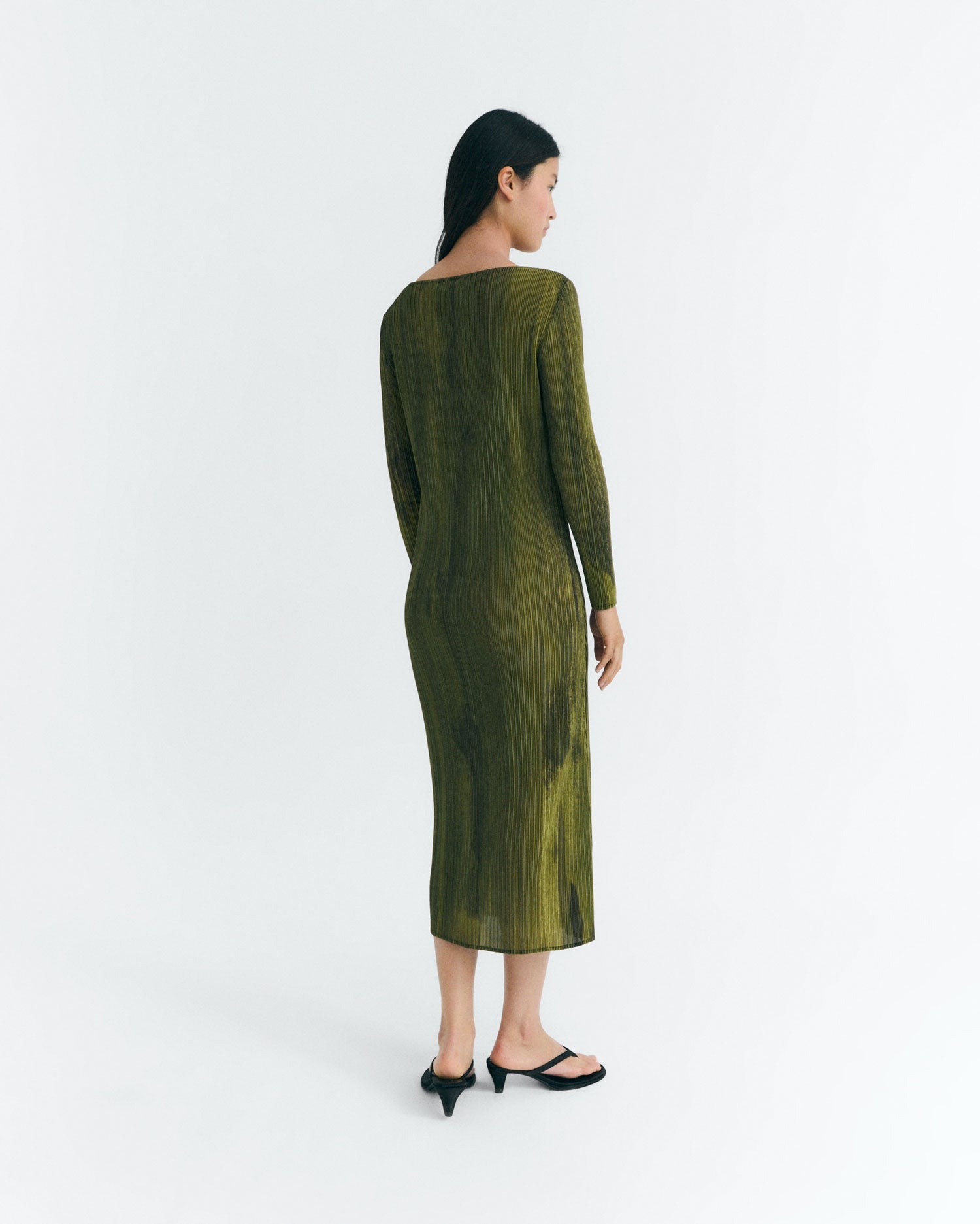 Vestido midi plisado verde Myrtle sostenible - 2