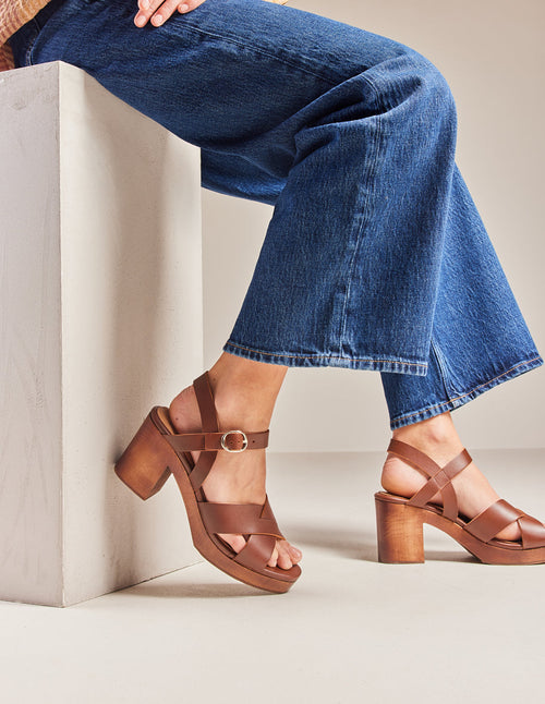Véra Heeled Sandals - Brown Leather