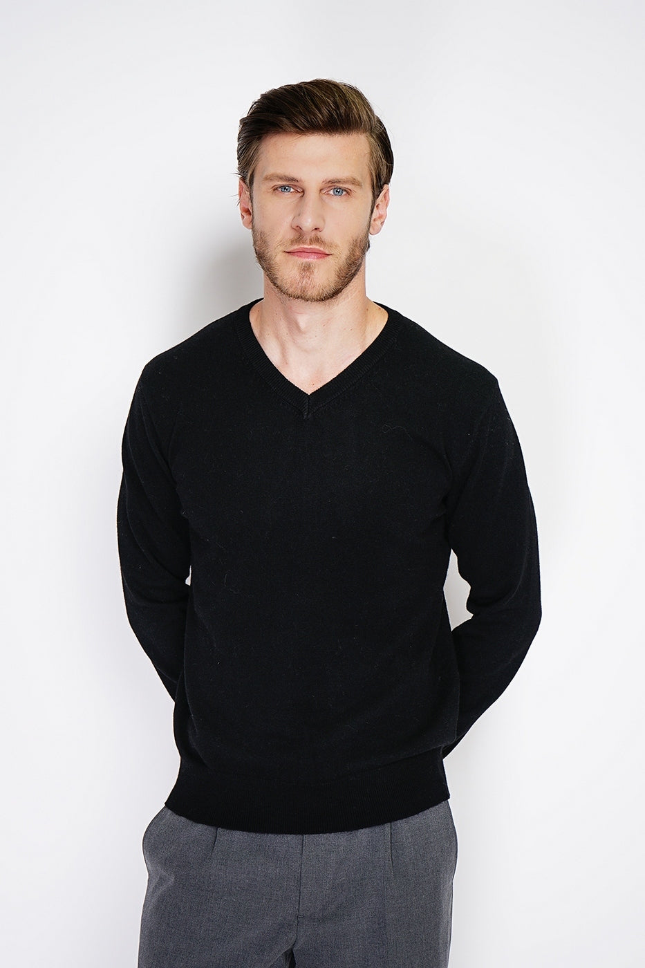 Pull Col V – Noir – Homme
