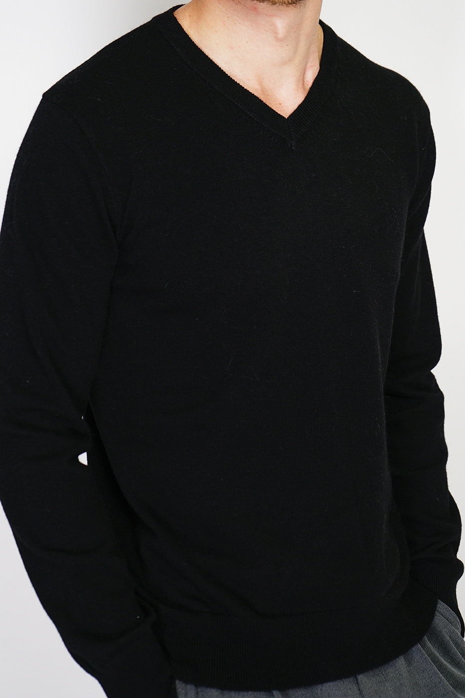 Pull Col V – Noir – Homme