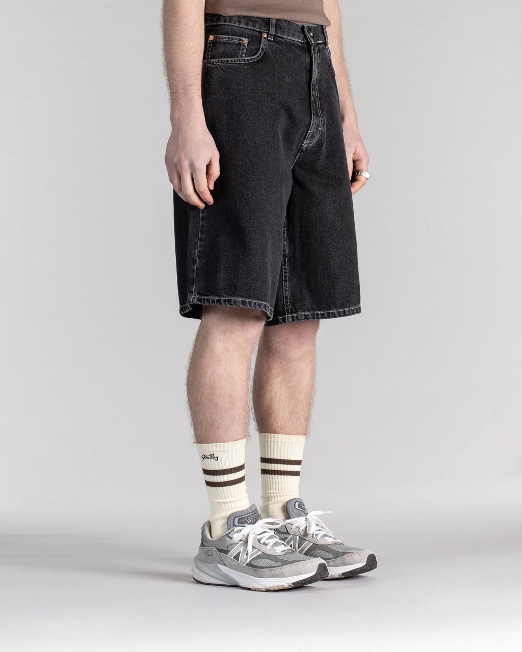 Wide 5 Short - Washed Black