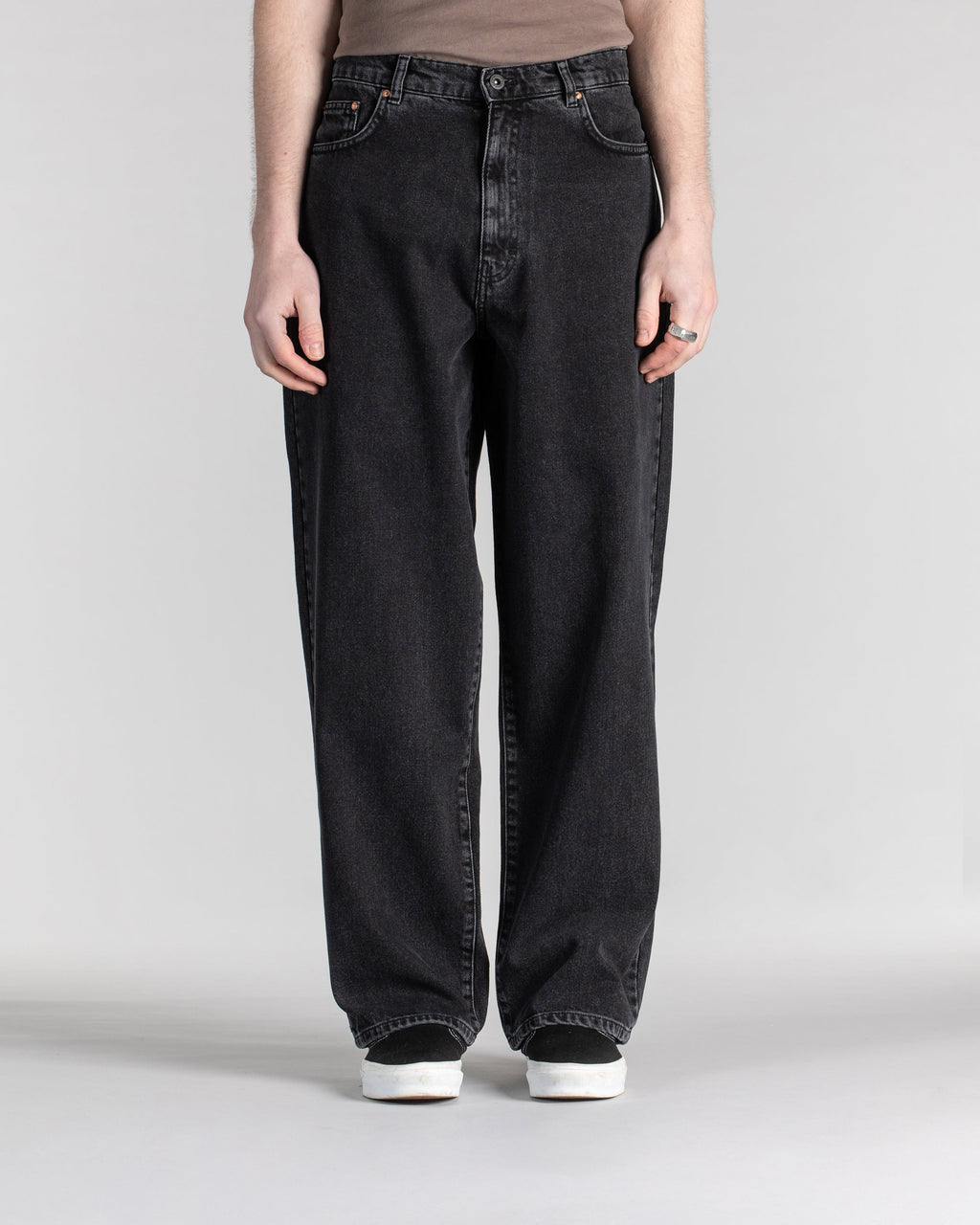 Wide 5 - Washed Black