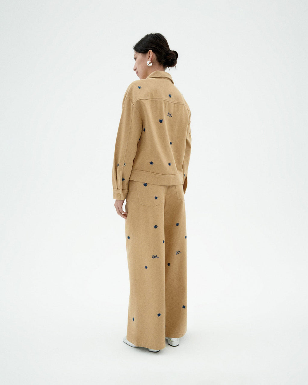 Chaqueta beige sol chain Frans sostenible-4