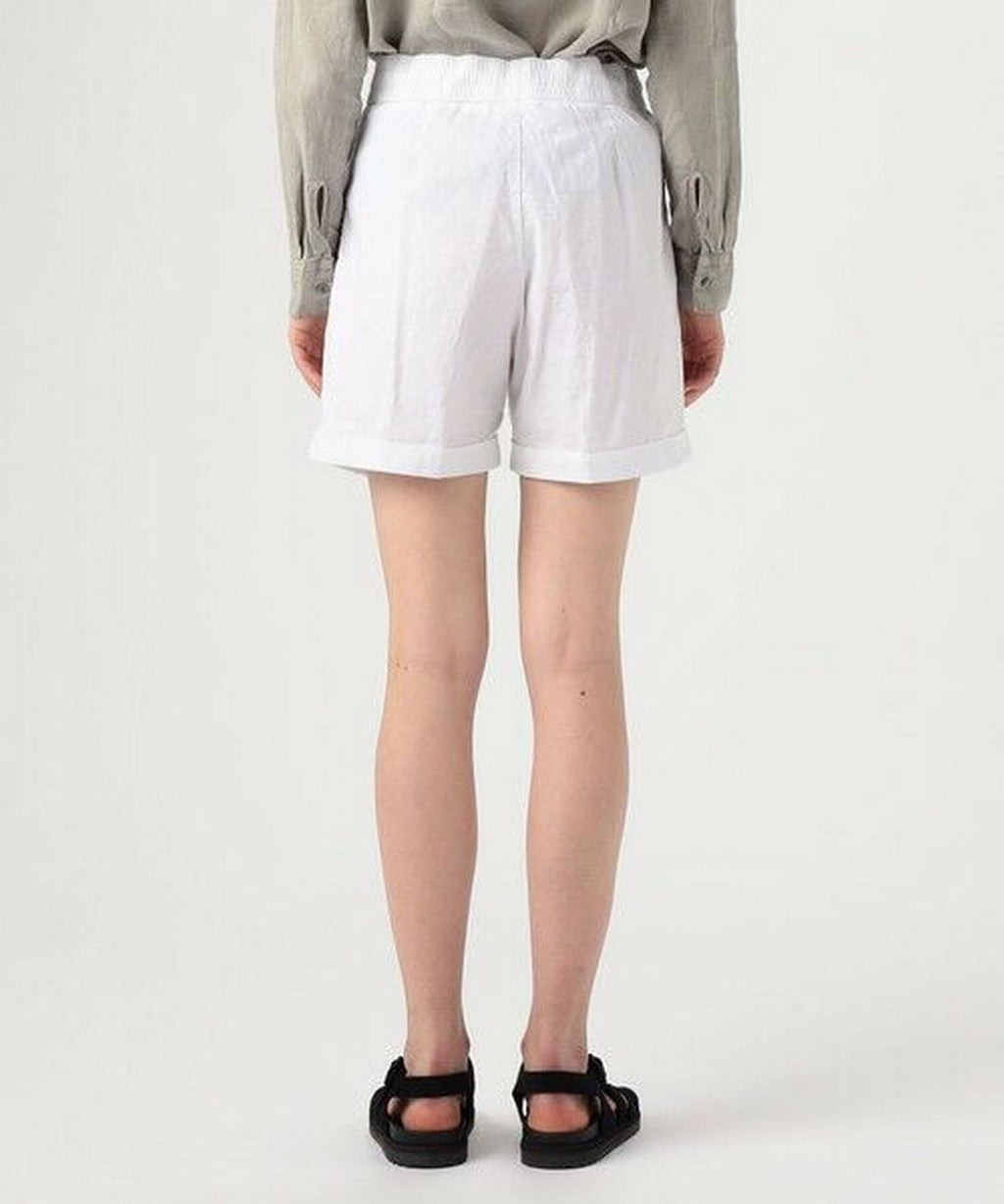 Double-Pleated Walking Shorts - White - Women