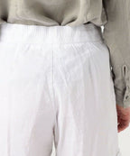 Double-Pleated Walking Shorts - White - Women