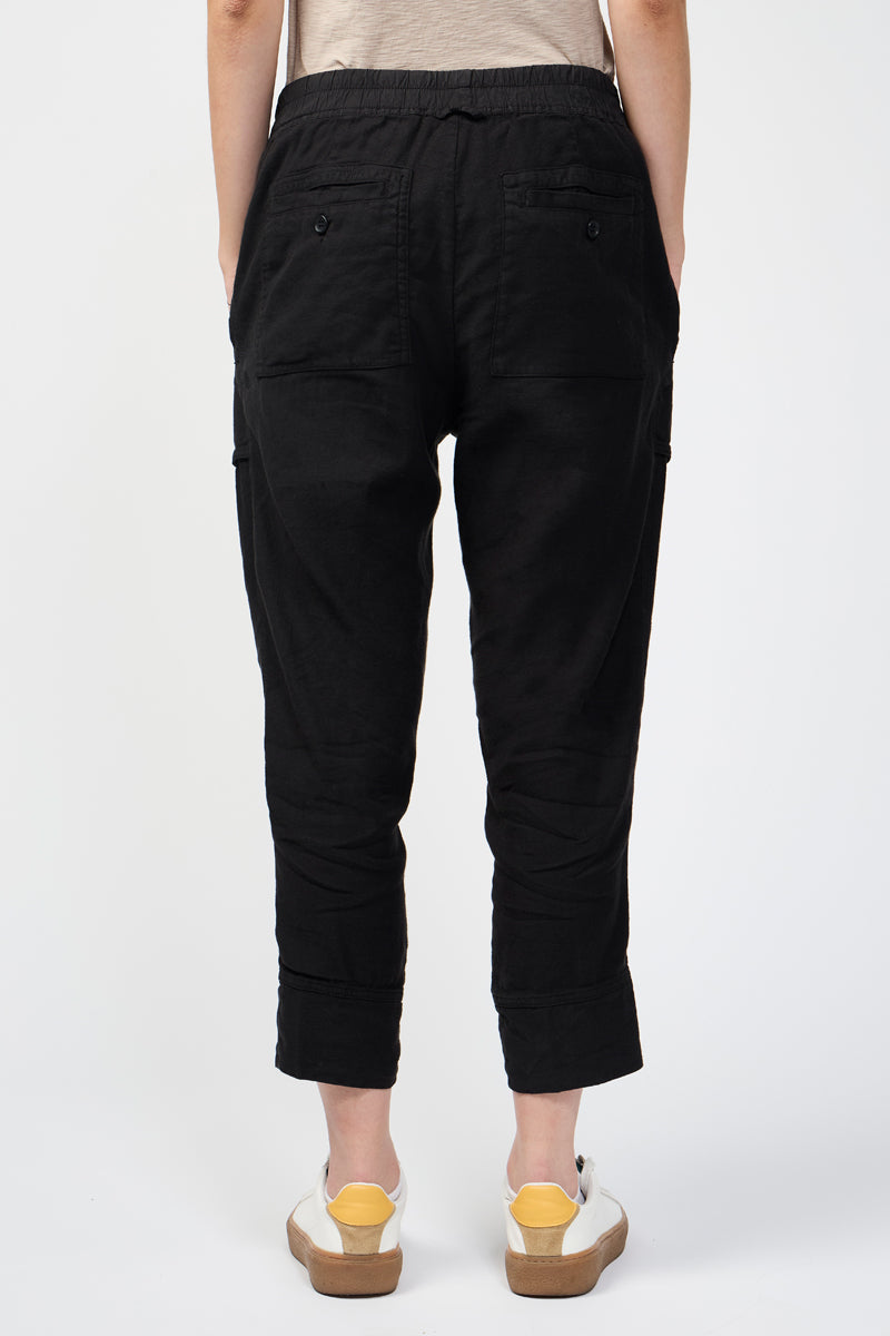 Pantalones utilitarios con bolsillo de parche - Negro - Mujer