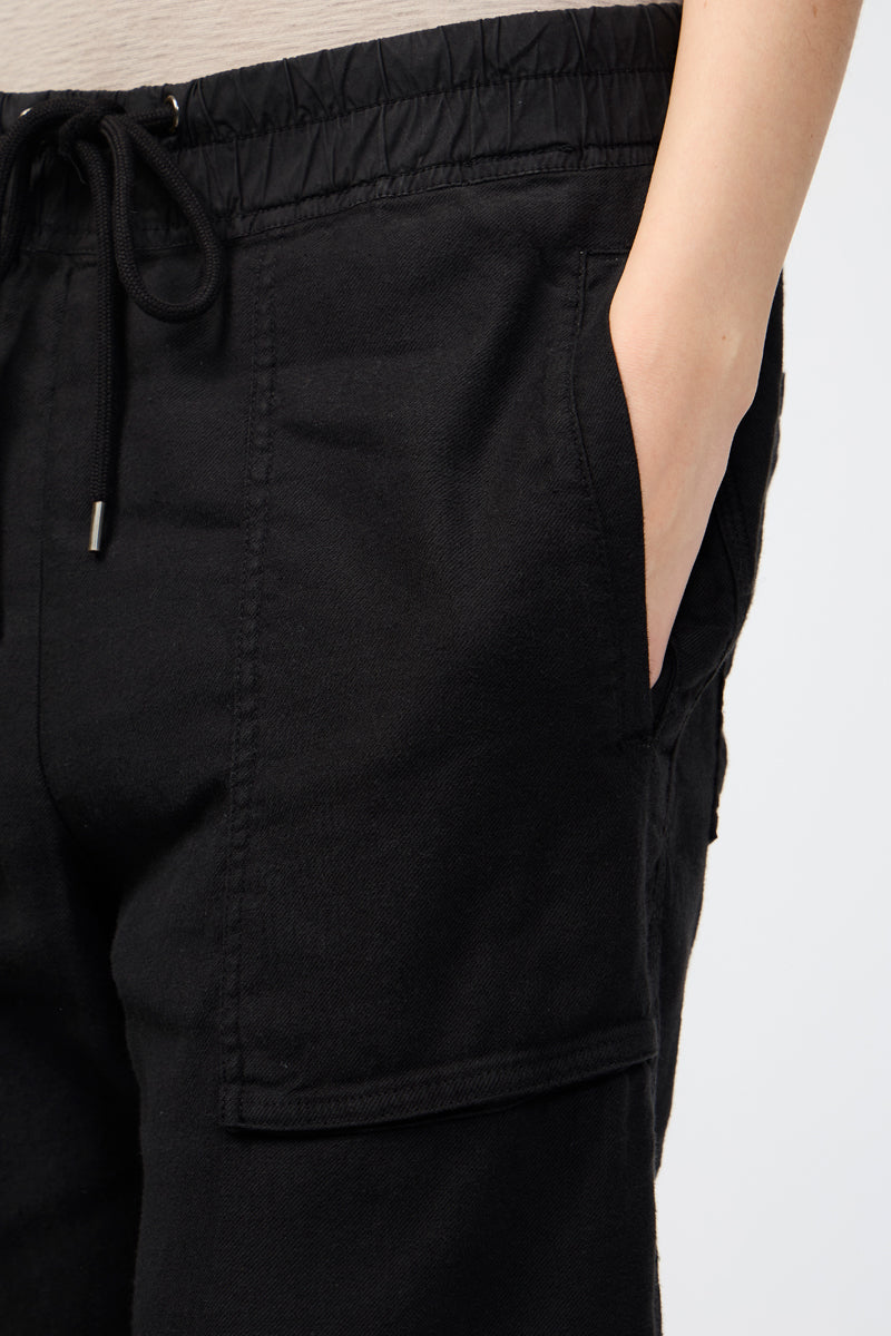 Pantalones utilitarios con bolsillo de parche - Negro - Mujer