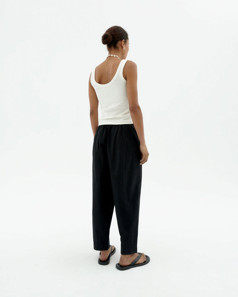 Pantalón negro Esther sostenible-4