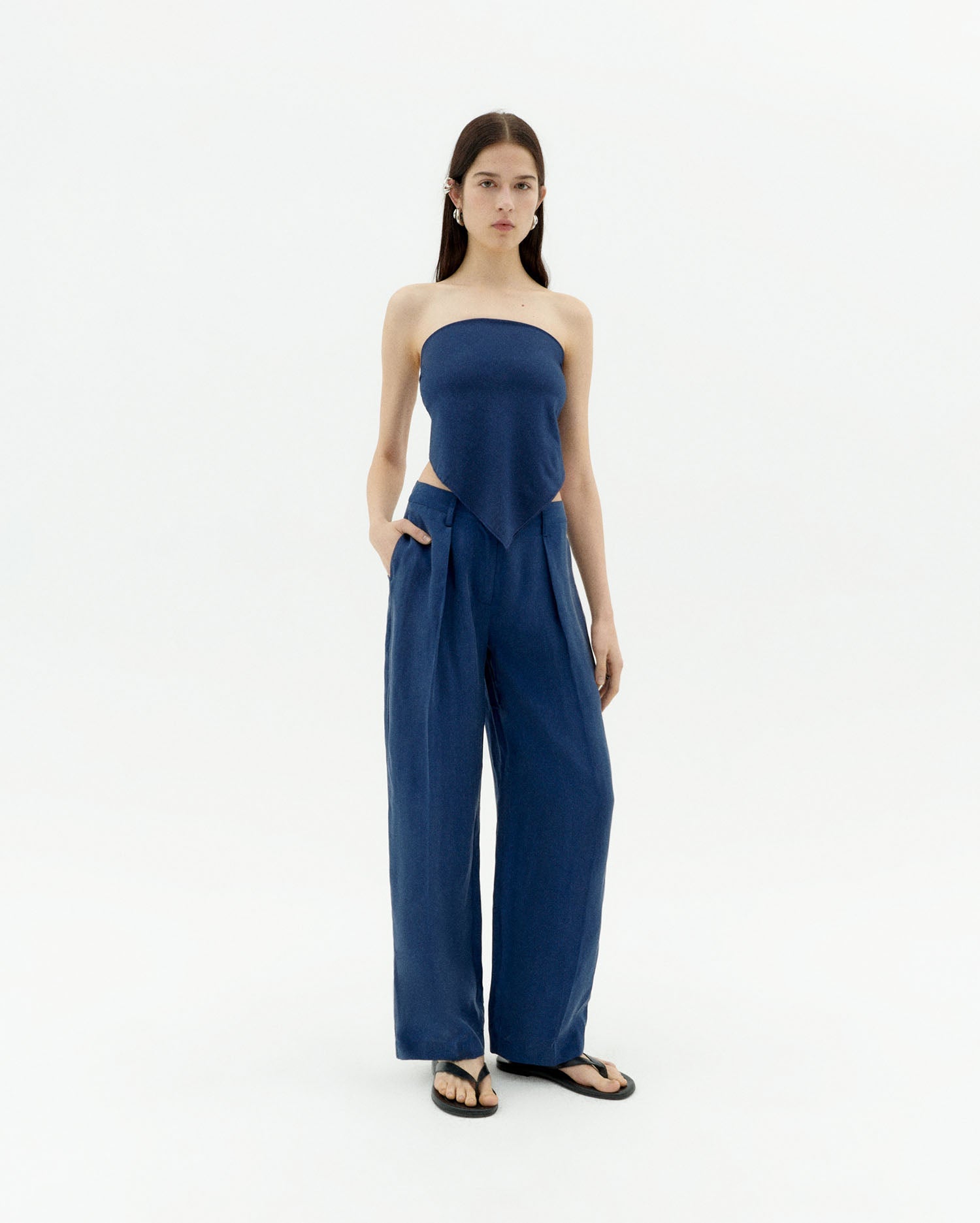 Pantalón azul cupro Cirila sostenible-2