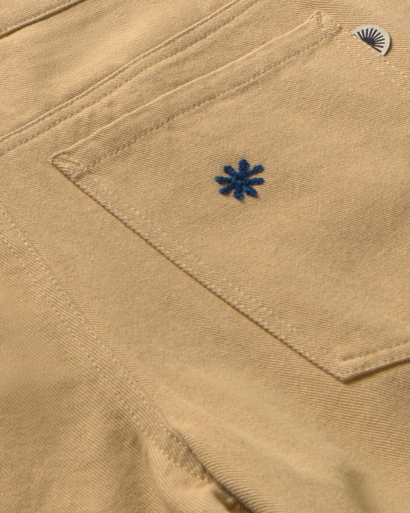 Pantalón beige sol chain Hedda sostenible - silueta 2