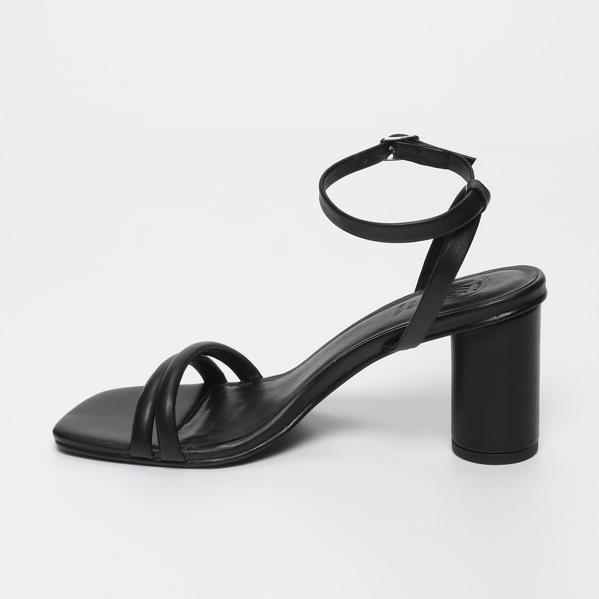 Daachayani Sandals - Black