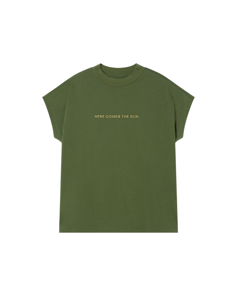 Camiseta verde Here comes the sun sostenible  - silueta