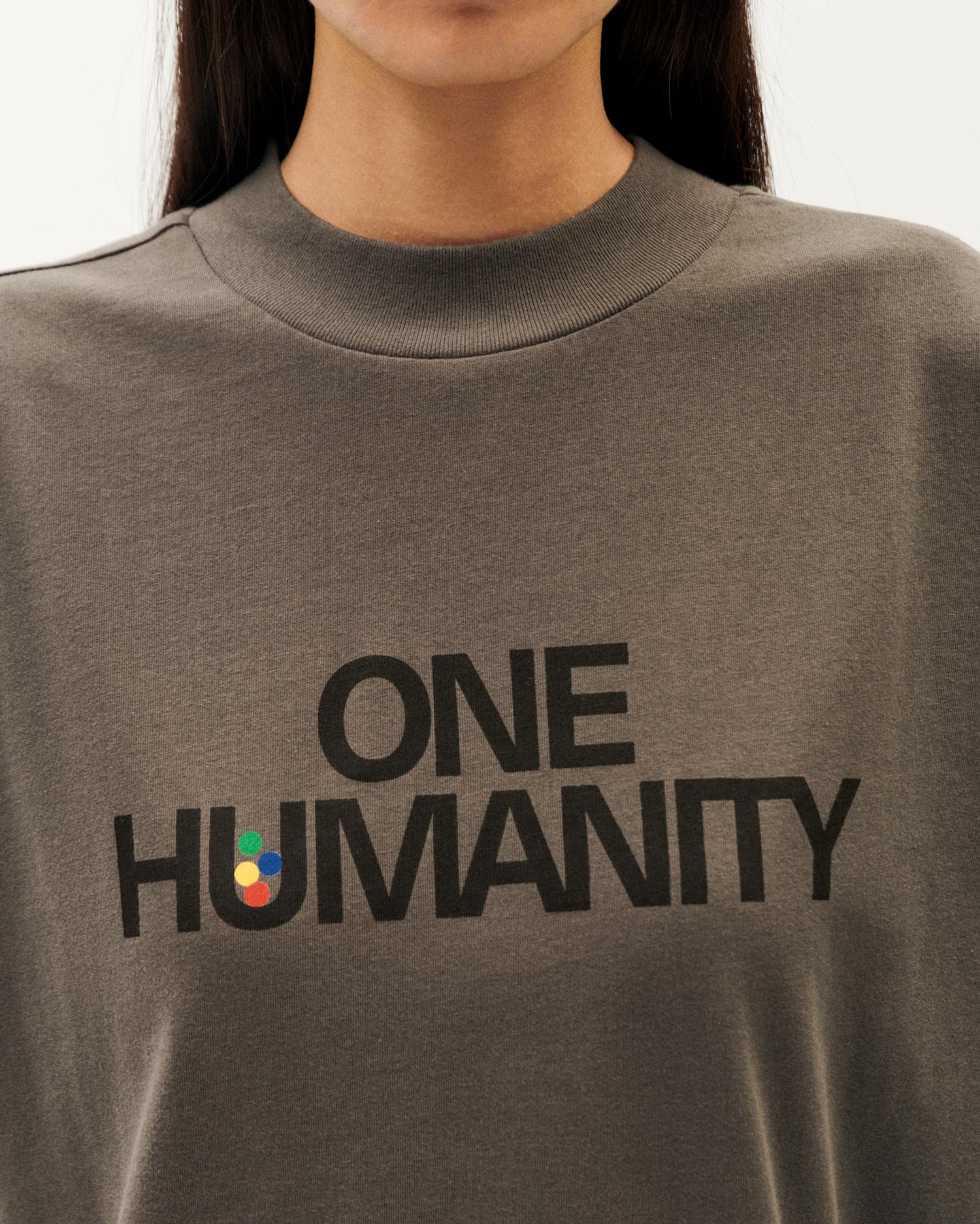 Camiseta gray One humanity Volta sostenible-3