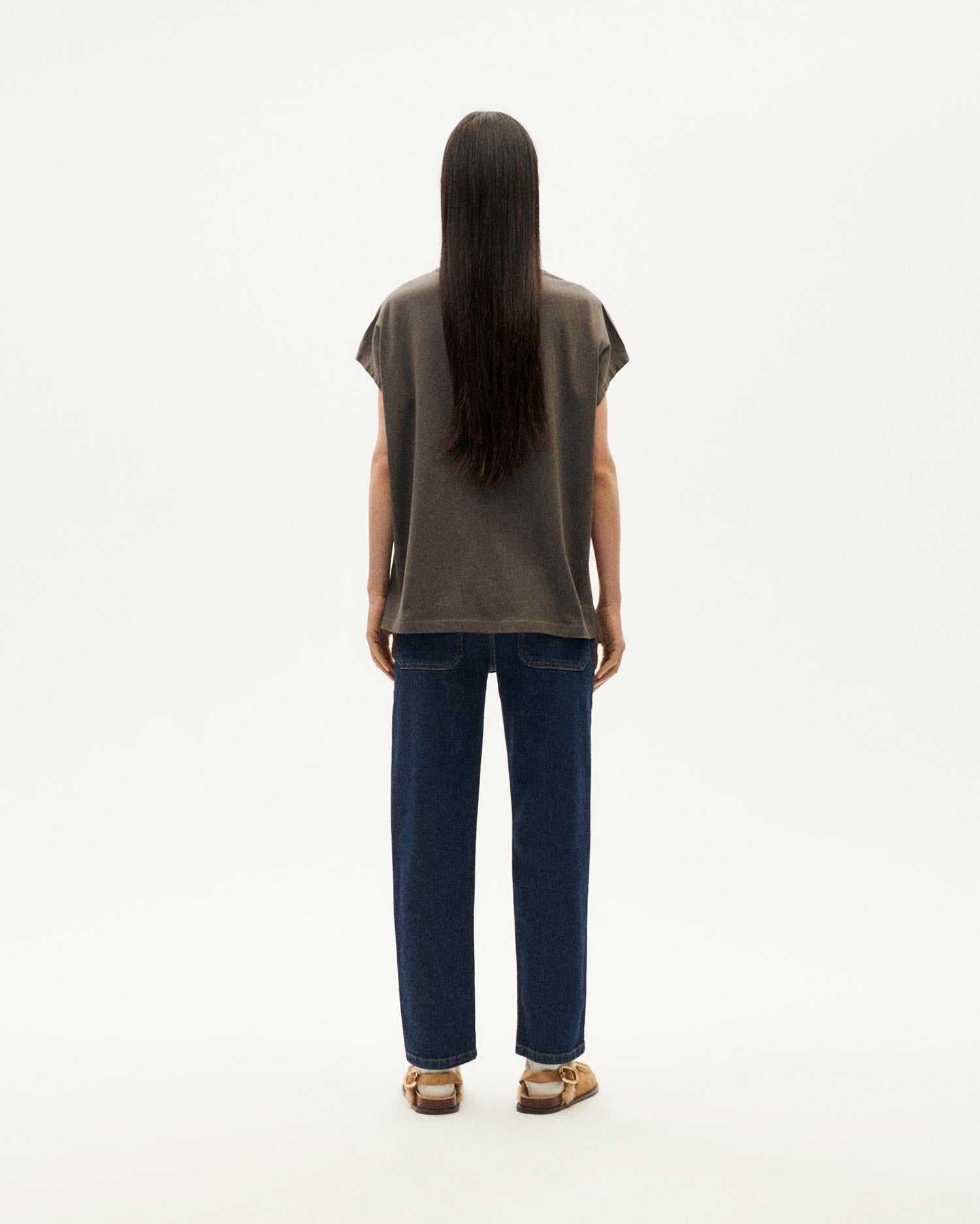 Camiseta gray One humanity Volta sostenible-4