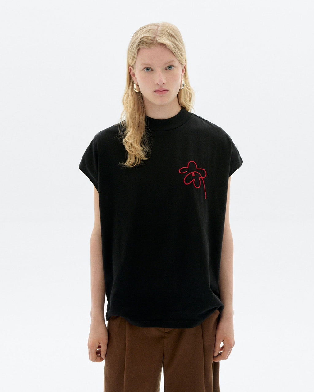 Camiseta bordada a mano flor Volta sostenible - 1