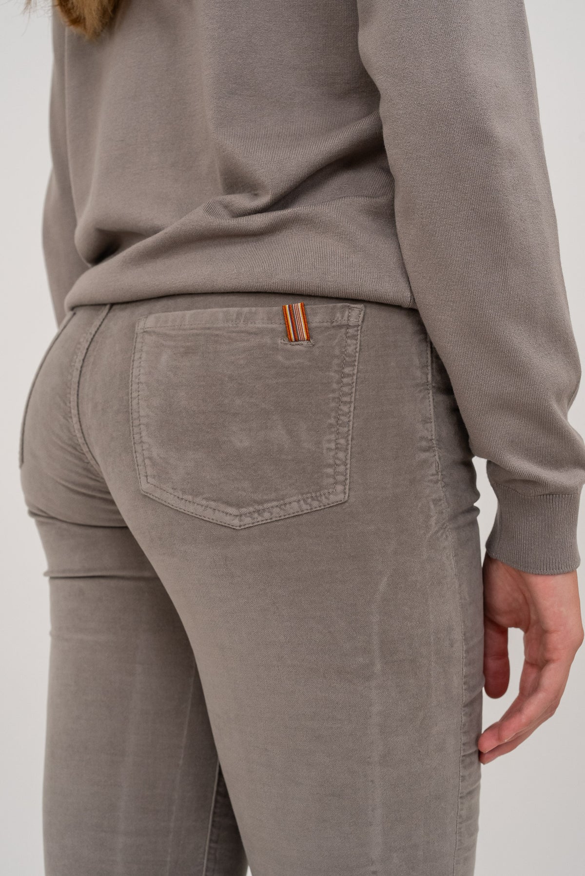 Pantalón ajustado Bamboo de terciopelo liso - Nube - Mujer