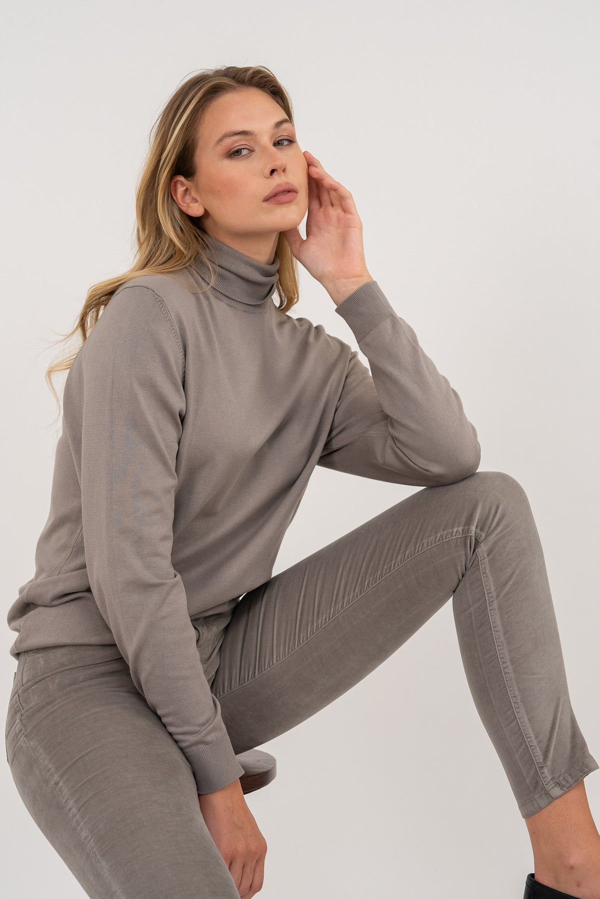 Pantalón ajustado Bamboo de terciopelo liso - Nube - Mujer