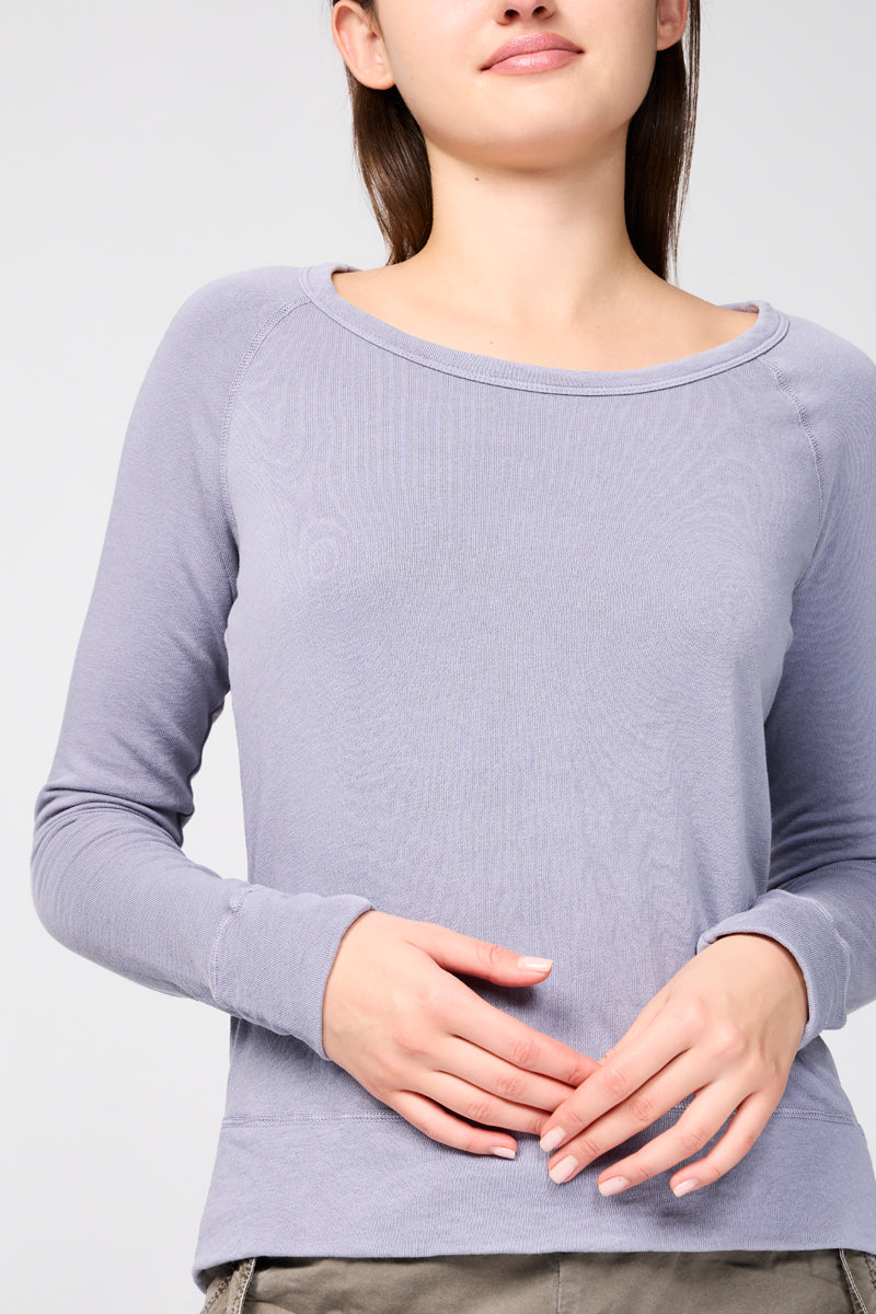 Classic L/S Raglan Sweatshirt - Soft Lavendar Pigment - Womenswear