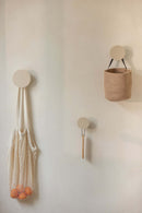 WANDHAKEN LOU (3er Set) in minimalistischem Design zur Aufbewahrung von Kleidung, Schlüsseln und Handtüchern.