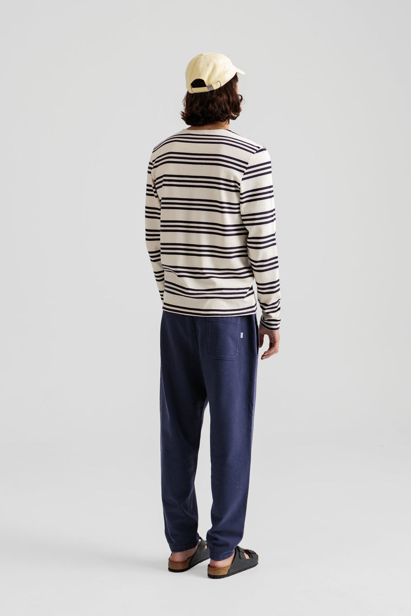 PLAIN NAVY