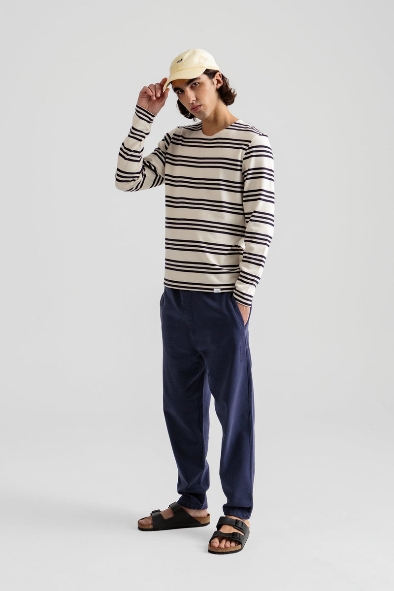 PLAIN NAVY