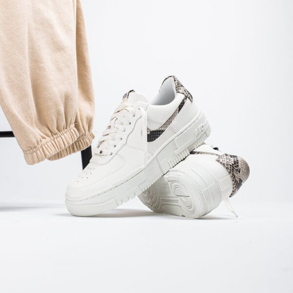 Nike - Air Force 1 Low Pixel Snakeskin Sneakers - Brown