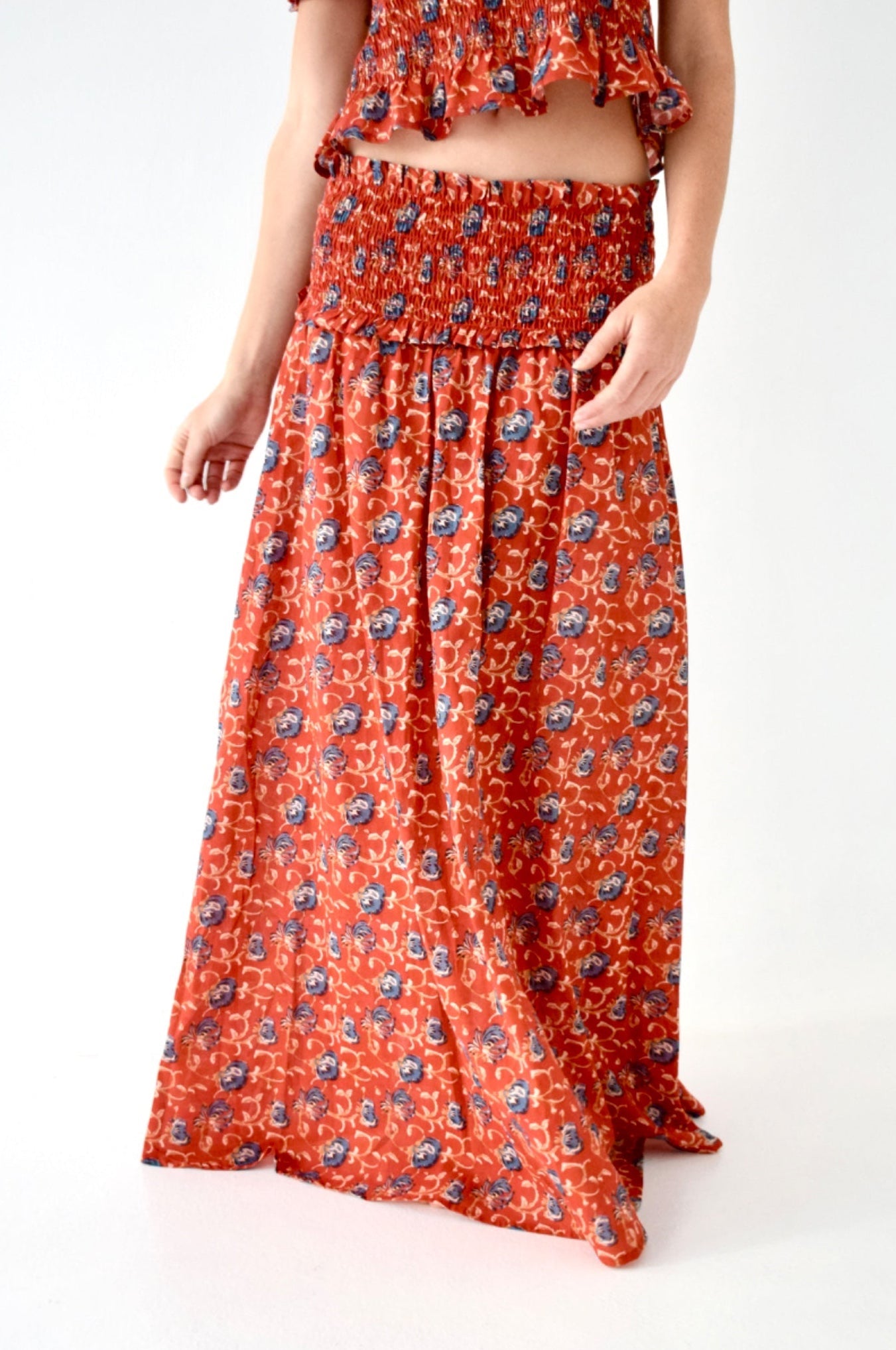Falda Bruna Lirio Rojo