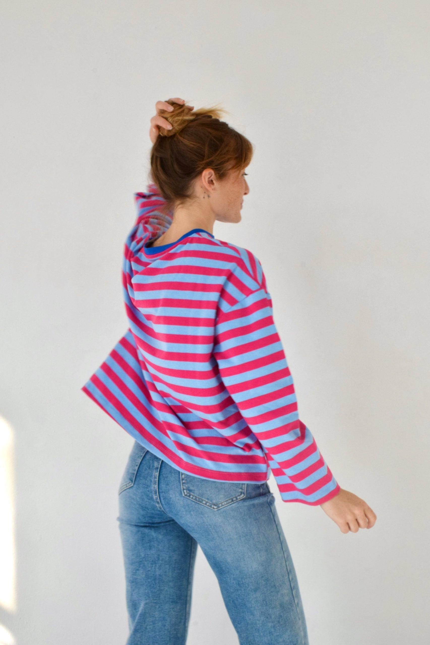 Núria T-Shirt Light Blue and Fuchsia