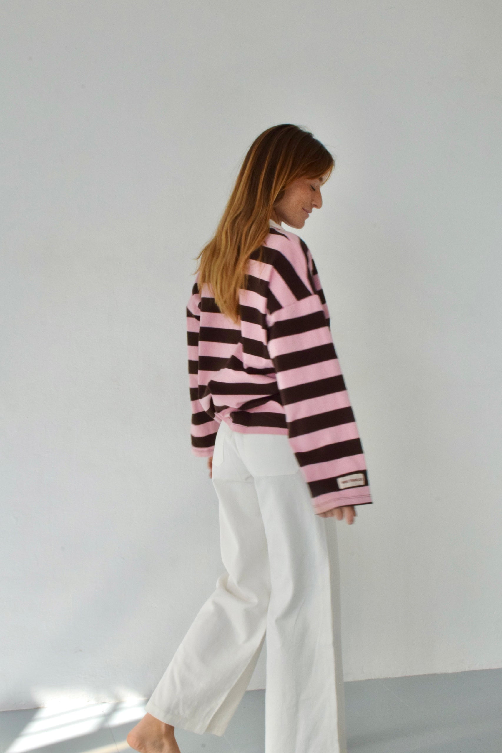 Filipa Polo Marrón y Rosa